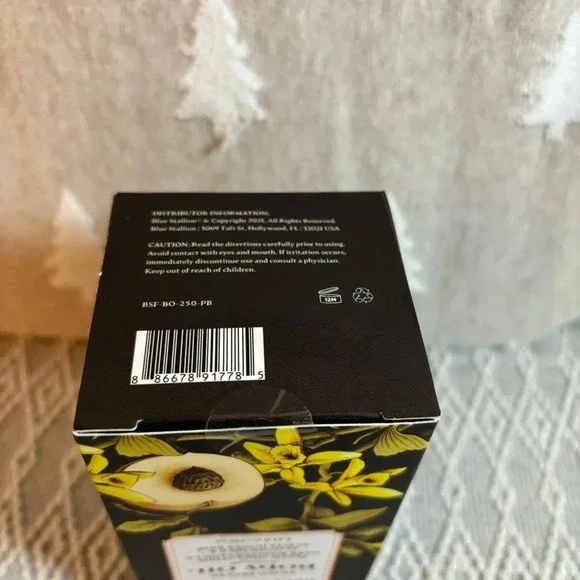 Blue Stallion Farm Peach Brûlée Body Oil.‎ 8.45 fl oz. Sealed in box. - Picture 6 of 6